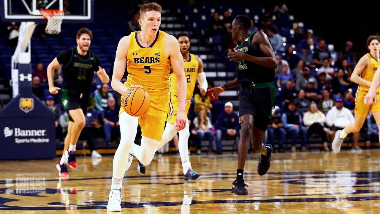 دالتون كنيكت: نجم كرة السلة الصاعد