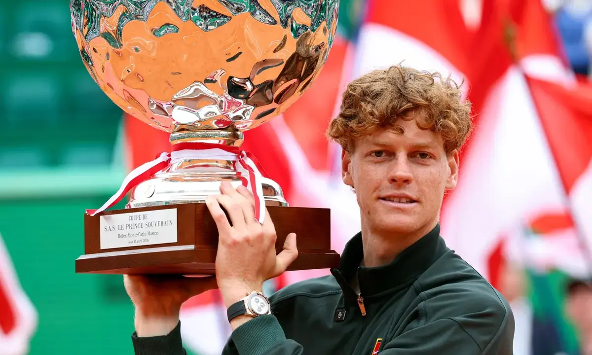 كارلوس ألكاراز يخسر أمام يانيك سينر في نهائي مونت كارلو