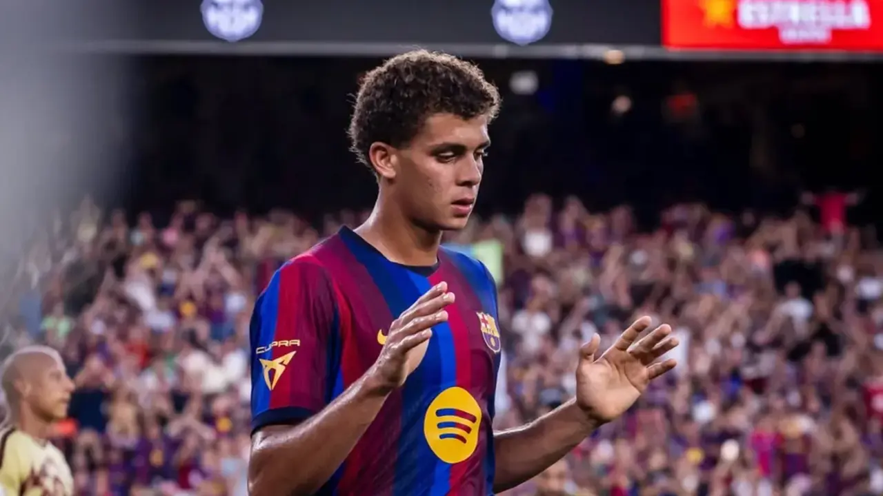 مالديني يقترح رافينيا كحل هجومي لبرشلونة بعد تعثر صفقة ألفاريز