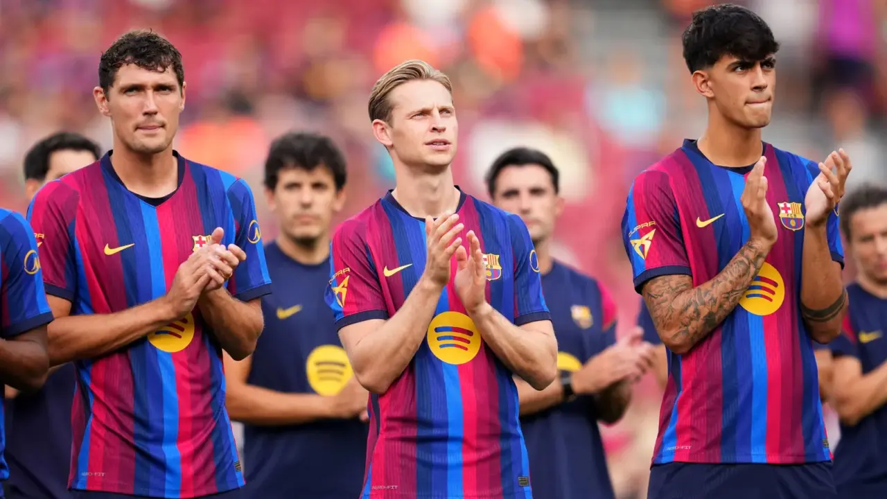 استقبال متباين للاعبين الجدد والقدامى في تقديم برشلونة قبل مواجهة الأهلي