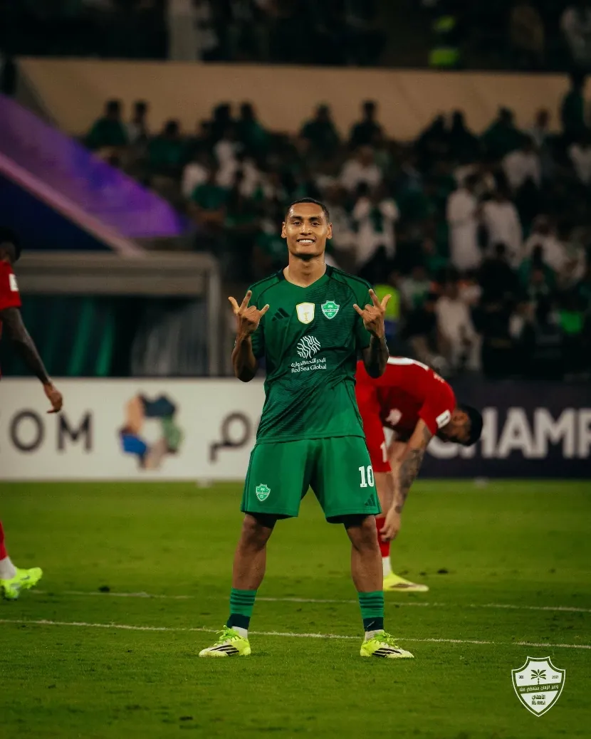 الأهلي يوافق على إعارة انزو ميو للدرعية وتحمل رواتبه